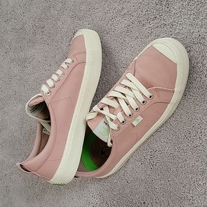 Cariuma Sneakers Sz 9.5